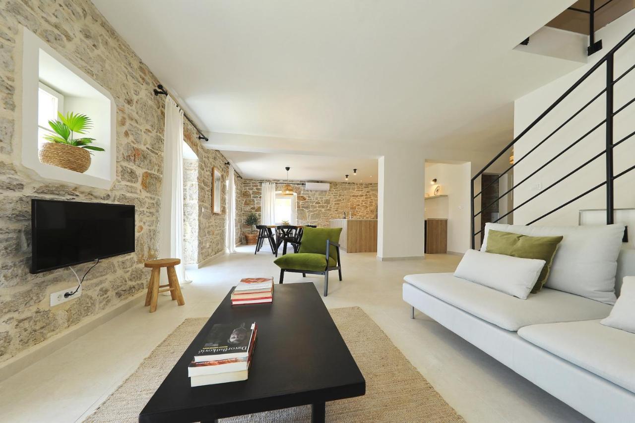 Villa Mira With A Heated Pool And A Sea View Božava Exteriér fotografie